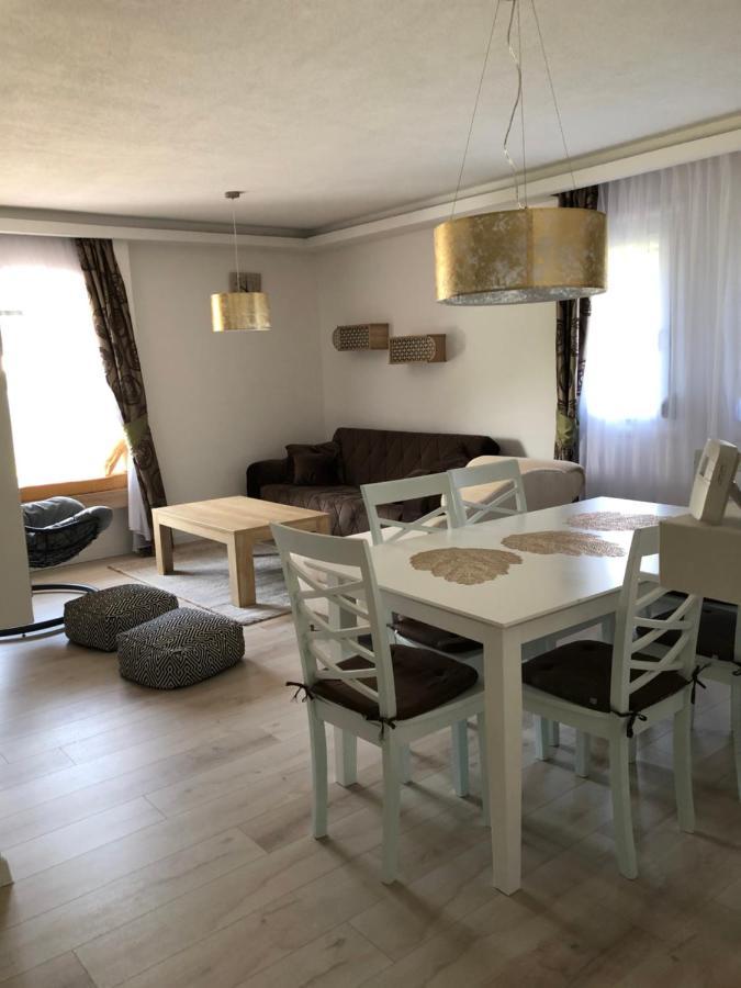 Navis Villa